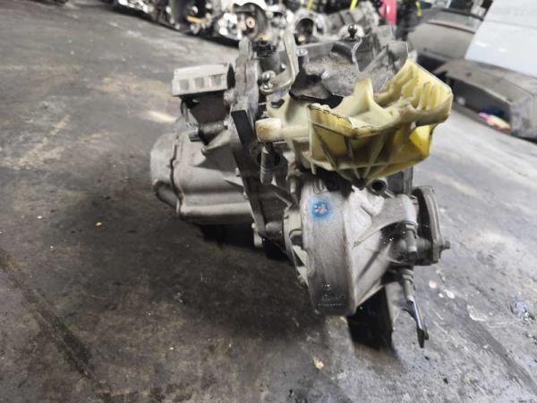 BOITE DE VITESSE PEUGEOT 208/ CITROEN C3 1.6HDI CODE: BE4R - Vue 3